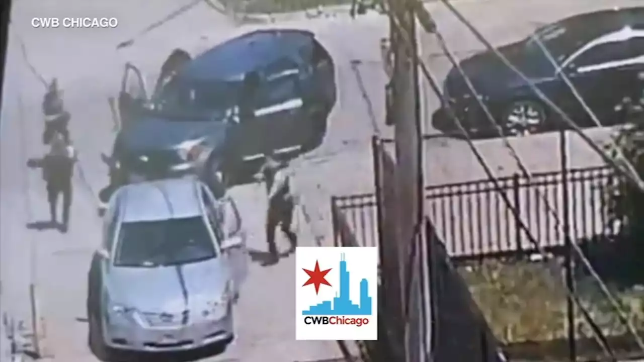 Englewood shooting involving Chicago police officer, suspect caught on video