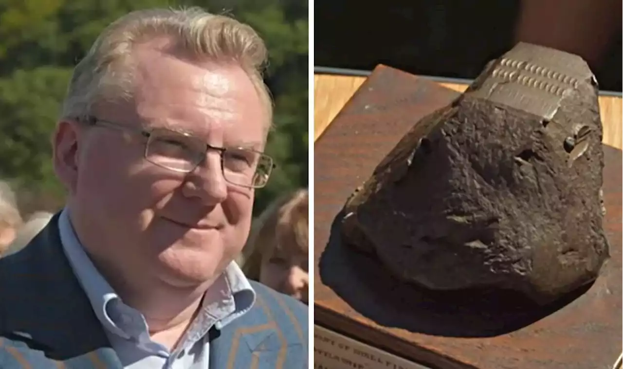 'I'd have to buy' Antiques Roadshow expert amazed by rare piece of Second World War ship