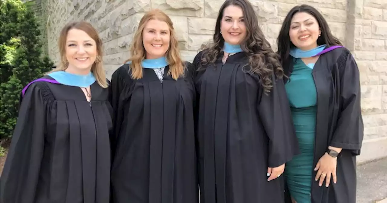 Western University graduates celebrate convocation in-person for first time since 2019 - London | Globalnews.ca