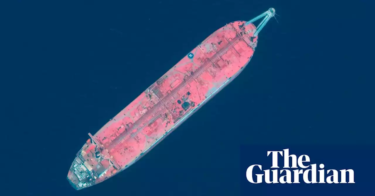 UN appeals to public for $20m to stop feared catastrophic oil spill from tanker