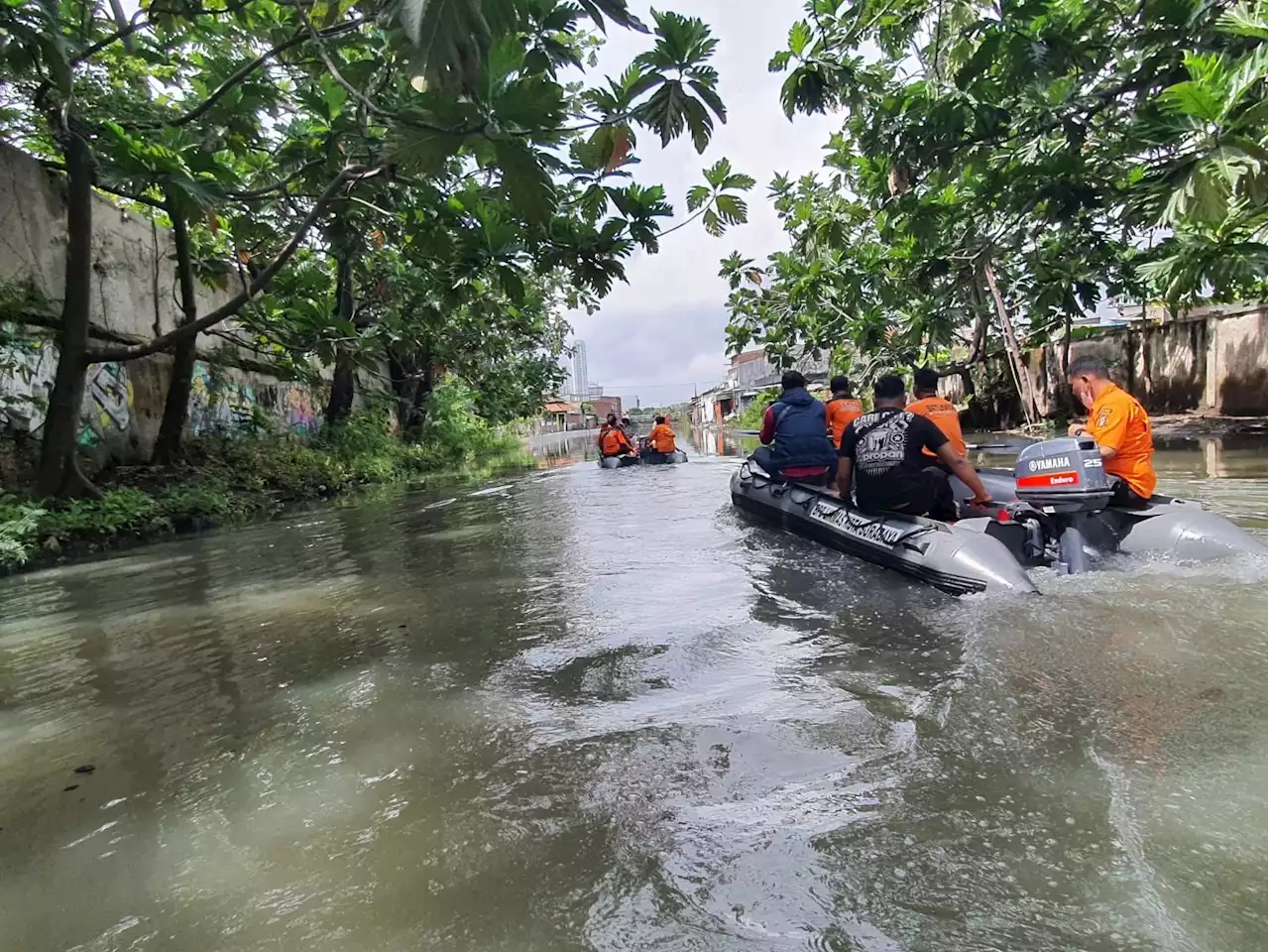 Banjir Rob Melanda Pesisir Surabaya, Pemprov Jawa Timur Malah Cuek