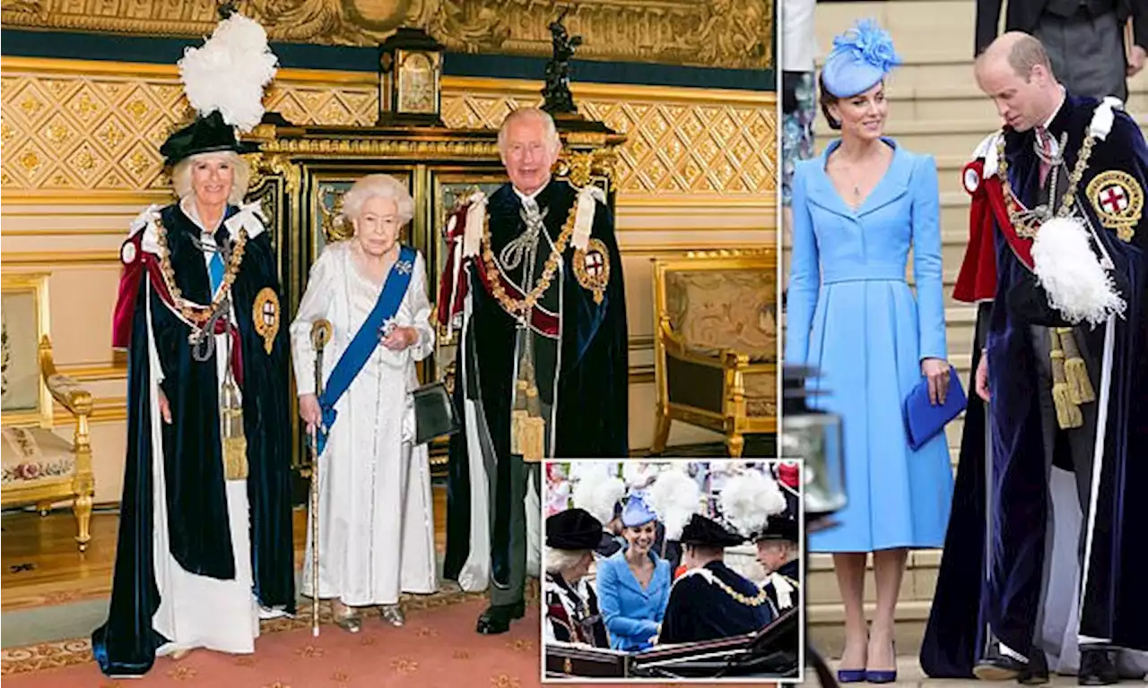 Smiling Queen, 96, uses walking stick in Order of the Garter photo