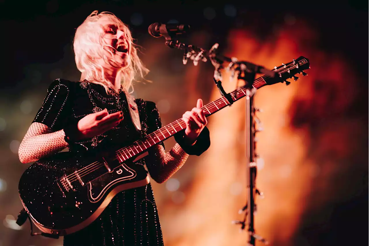 Phoebe Bridgers Covers Bruce Springsteen in Asbury Park