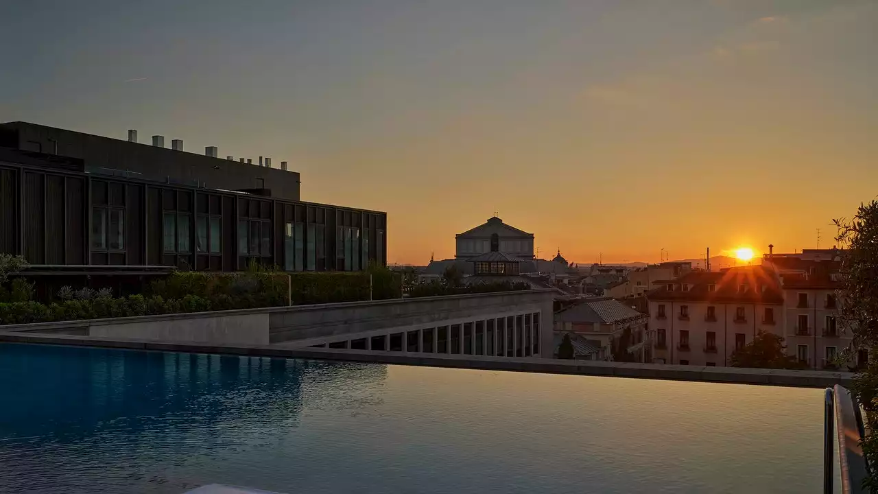 Inside Madrid’s First-Ever Pisco Bar—Perched Alongside the City’s Biggest Rooftop Pool