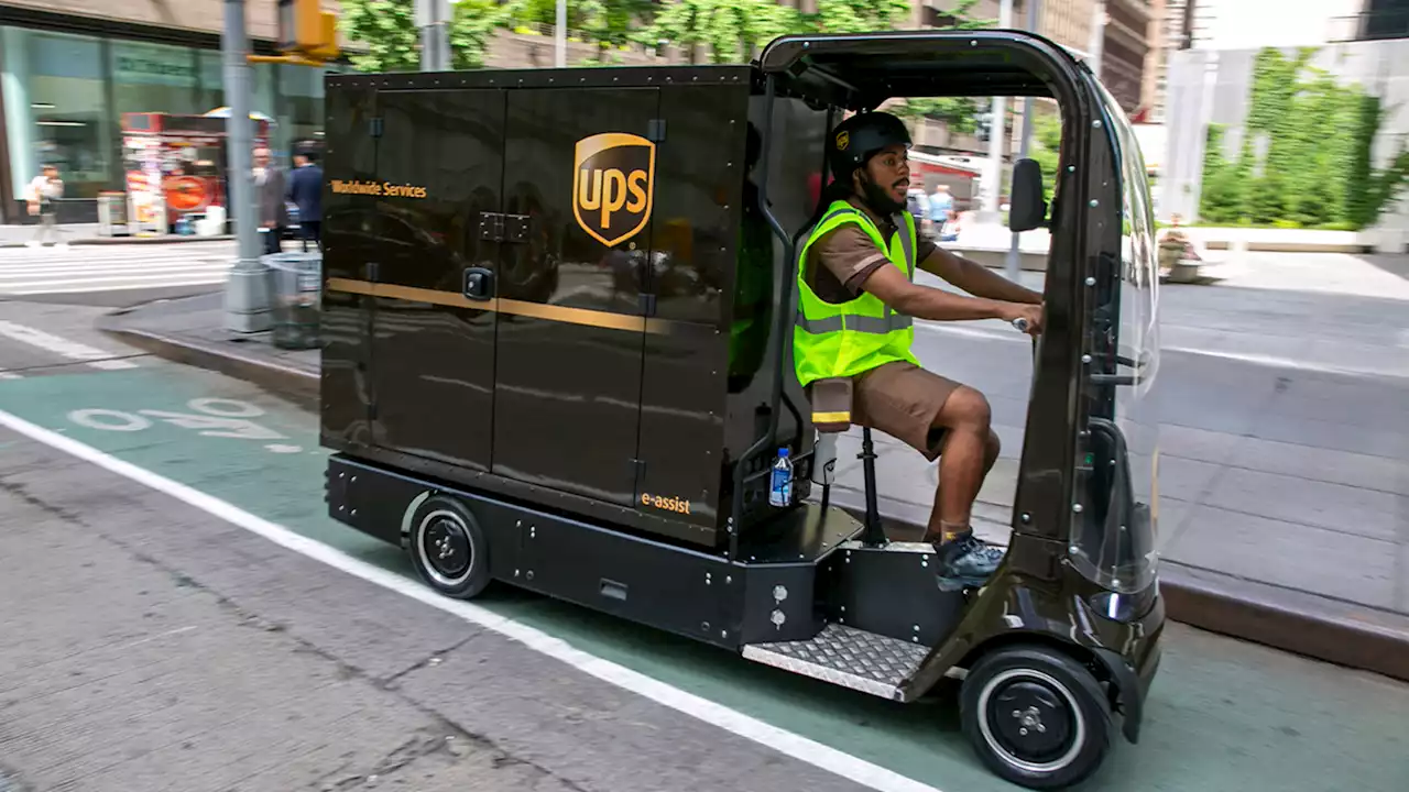 UPS tests tiny battery-powered cycles in NYC and other congested cities