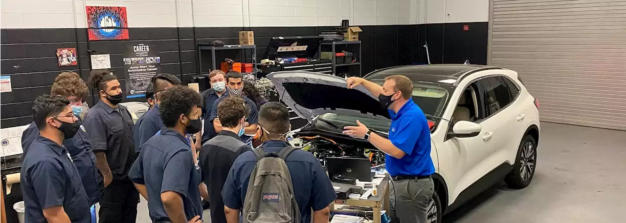 Ford Expands Technician Training To Include BEVs