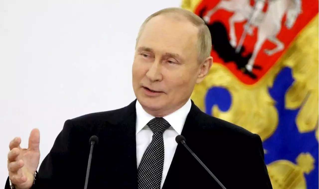 'Hits the Botox heavily' Hypochondriac Putin obsessed with looks - doctor 'never far away'