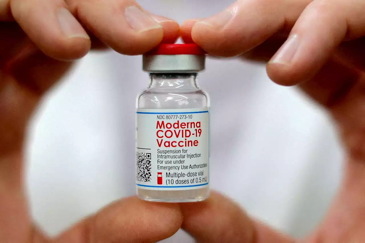 Moderna COVID-19 vaccine overwhelmingly backed for youth ages 6-17 by U.S. FDA advisers