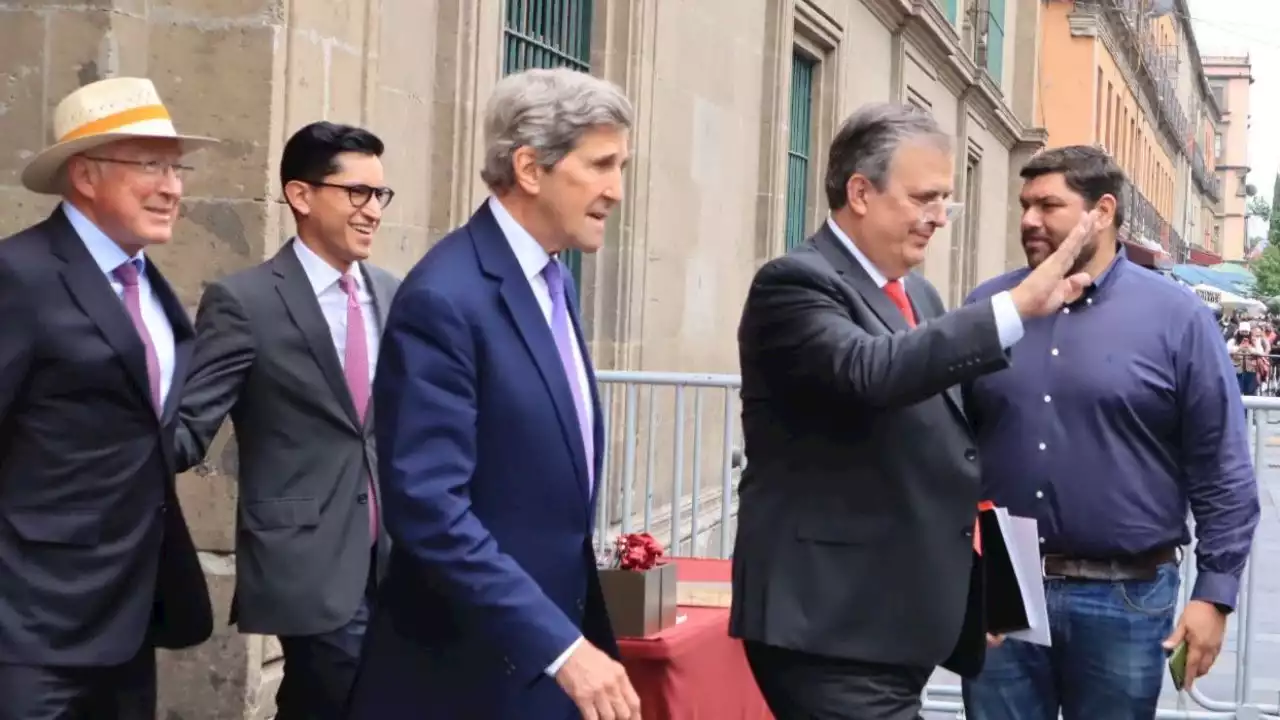 AMLO y John Kerry coincidieron en acelerar las energías limpias, informó Ebrard