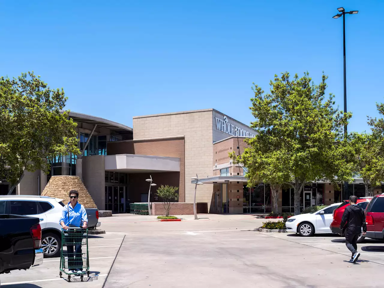 Whole Foods-anchored center listed in Sugar Land sells as Houston retail remains hot