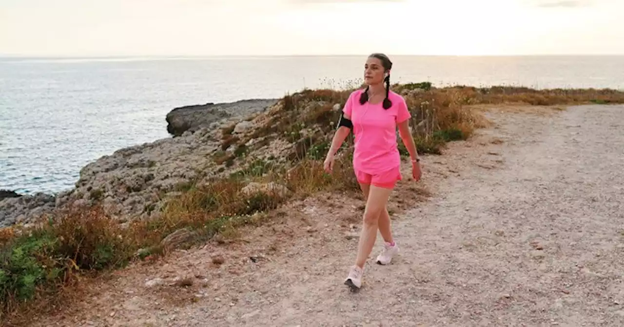 Walking Like This Over Time May Be Linked To Dementia, Study Finds
