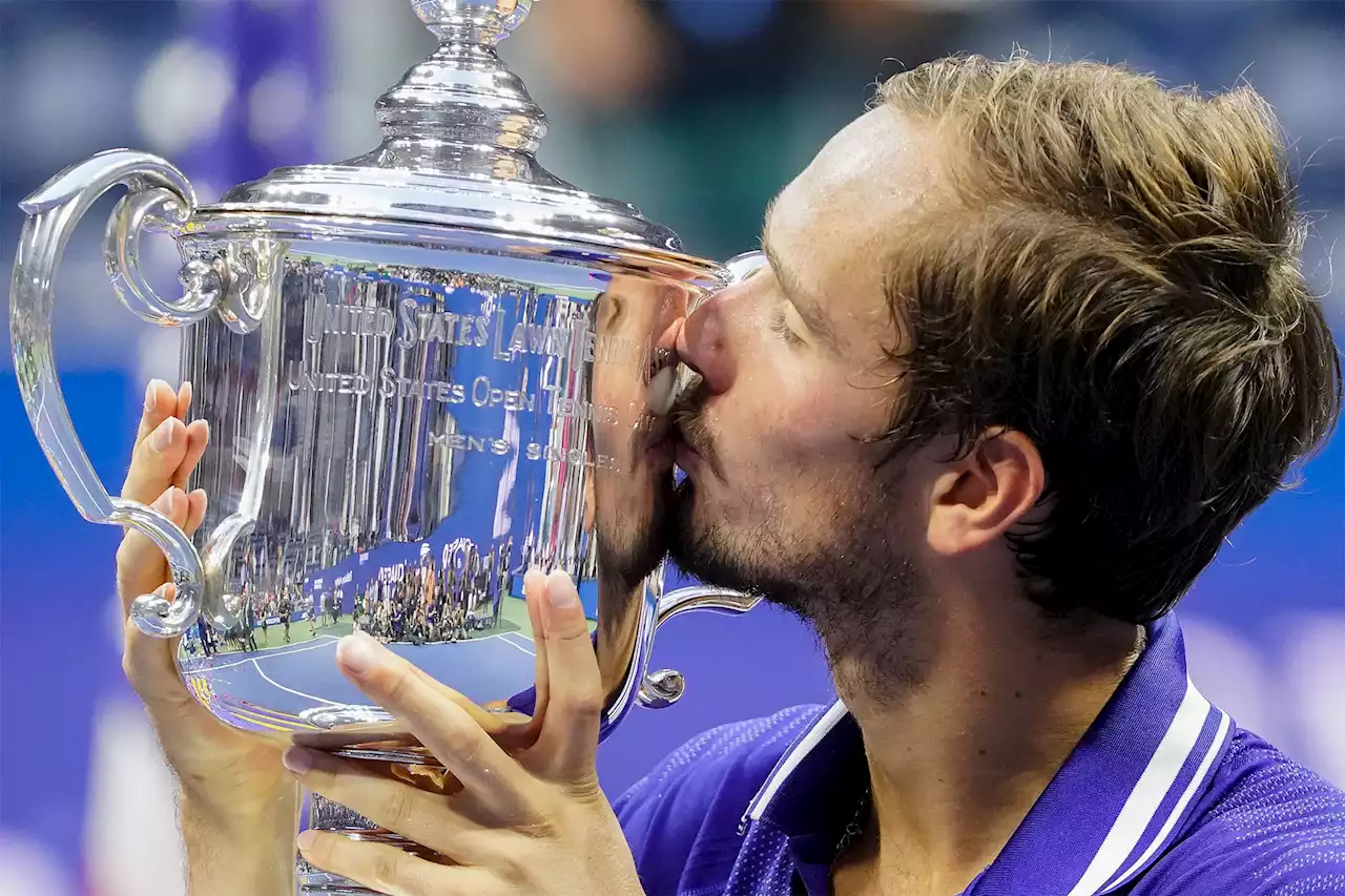 US Open lets Russian tennis players in after Wimbledon ban