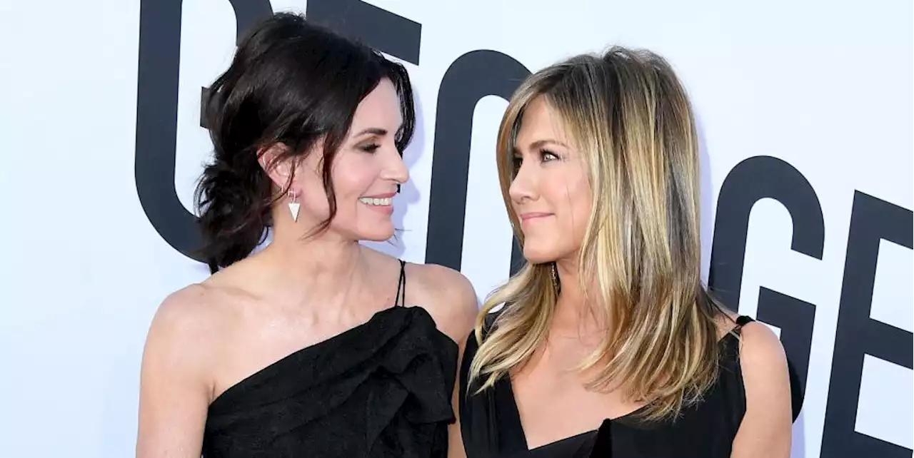 Jennifer Aniston borrows Monica's dress from Friends