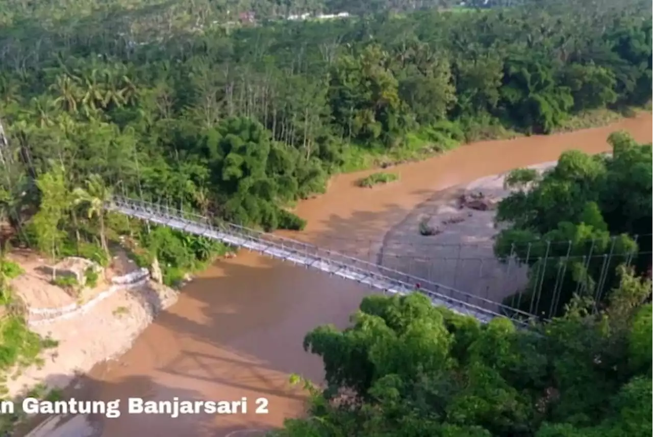 Pembangunan Tiga Jembatan Gantung di Jawa Timur Rampung |Republika Online