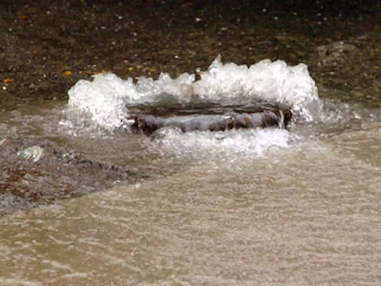 Water main break impacting 165,000 residents' water service in Odessa, Texas