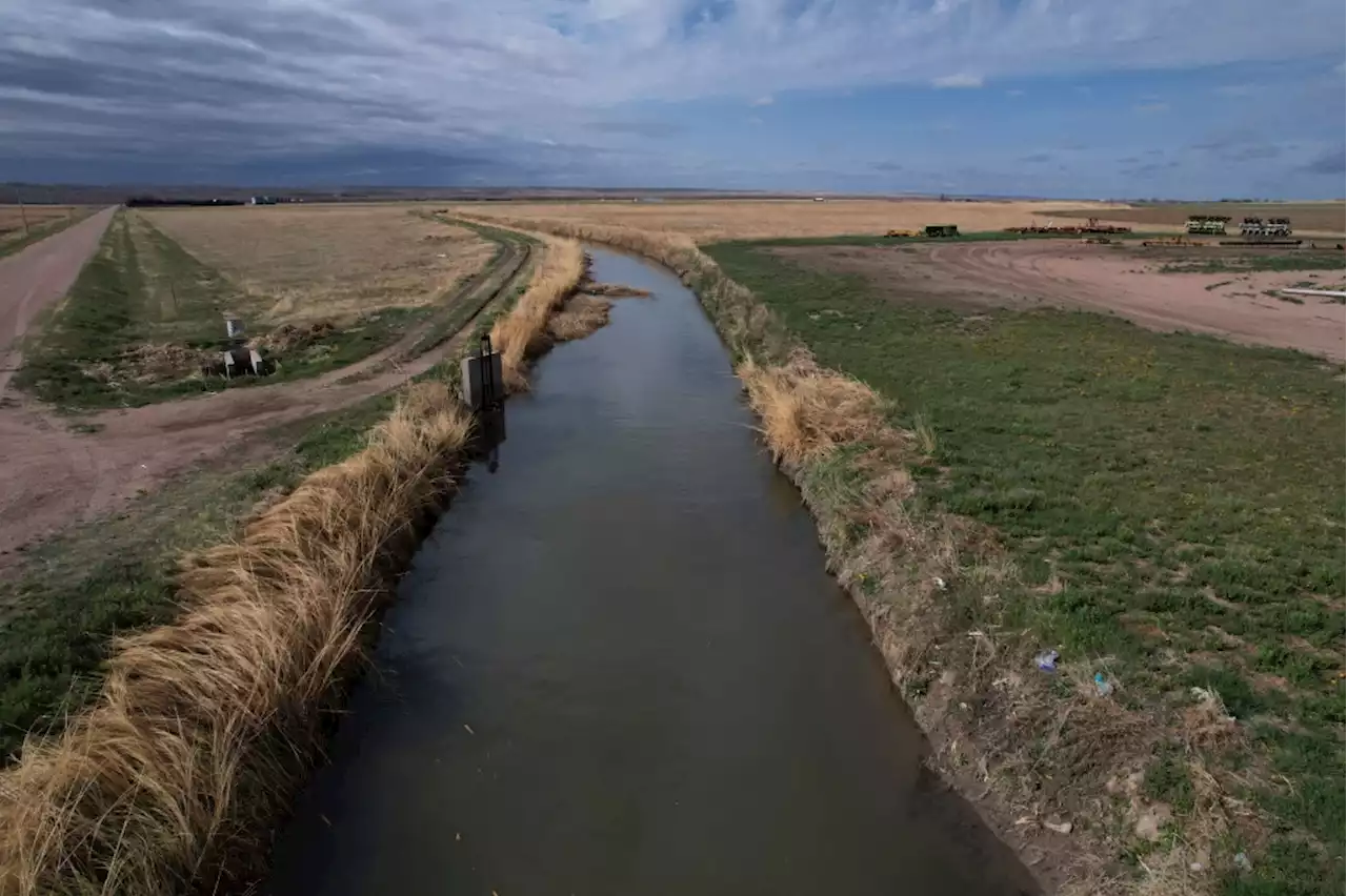 Woman in Mesa County dies while paddleboarding on Colorado River