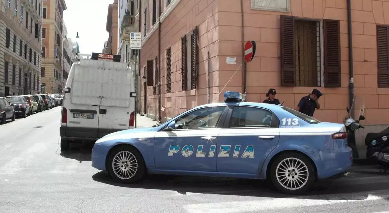 Roma, turista stuprata nell'ostello delle suore da 2 ragazzi in zona Termini: dal drink al pub alla notte da incubo