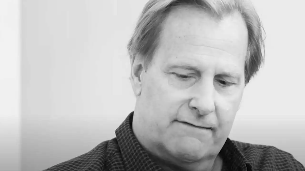 Have You Seen This? Jeff Daniels talks about being a hockey dad