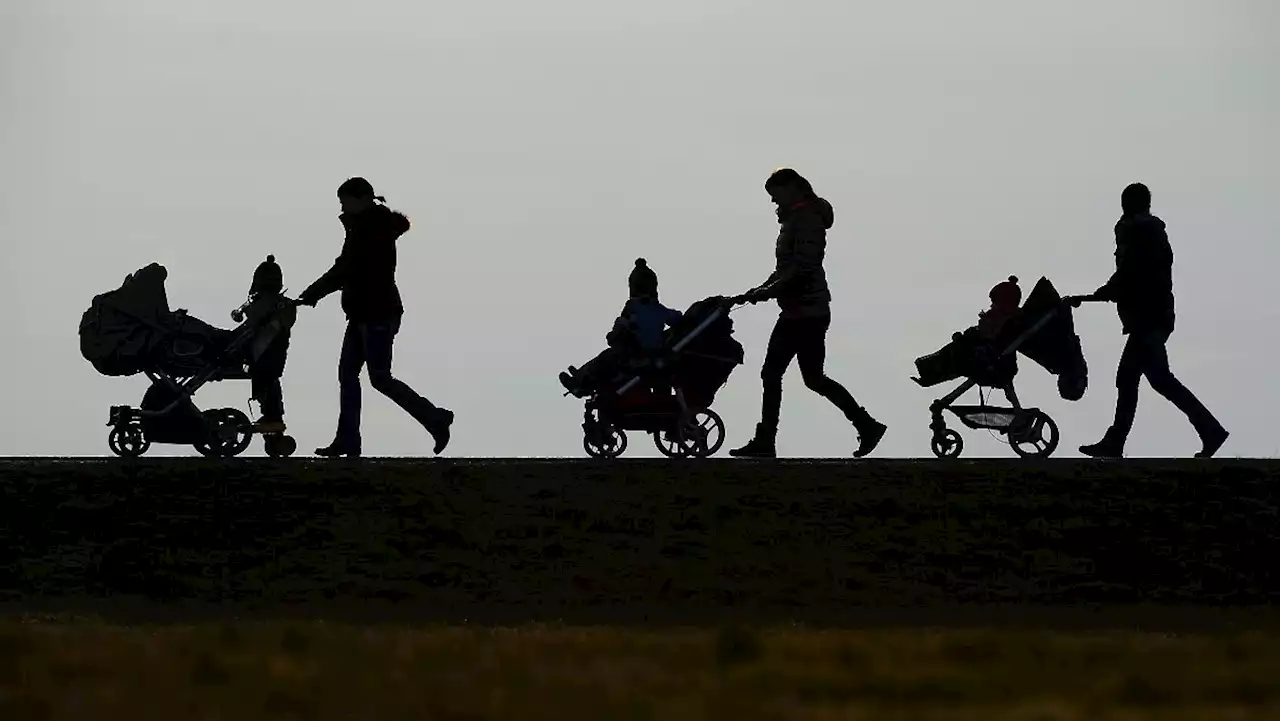 Österreich darf Ausländern nicht weniger Kindergeld zahlen