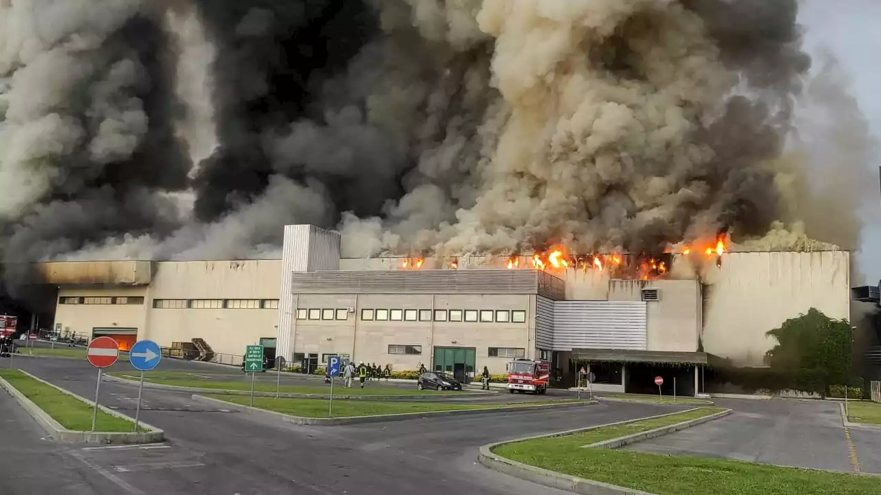 Incendio Malagrotta, un disastro con tre emergenze: le fiamme, la diossina e il caos rifiuti