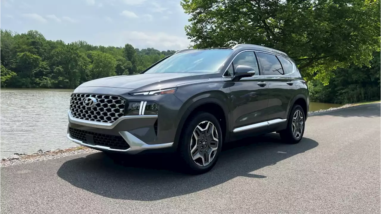 2022 Hyundai Santa Fe PHEV Quick Spin Review | A savvy choice