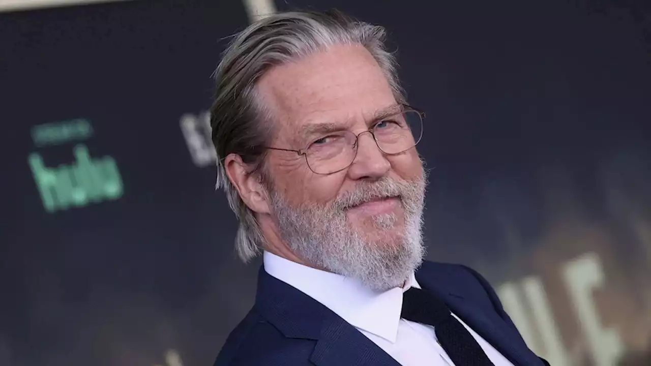 ‘The Old Man’ Star Jeff Bridges on Facing Death During Cancer, COVID Battle: “I Surrendered”