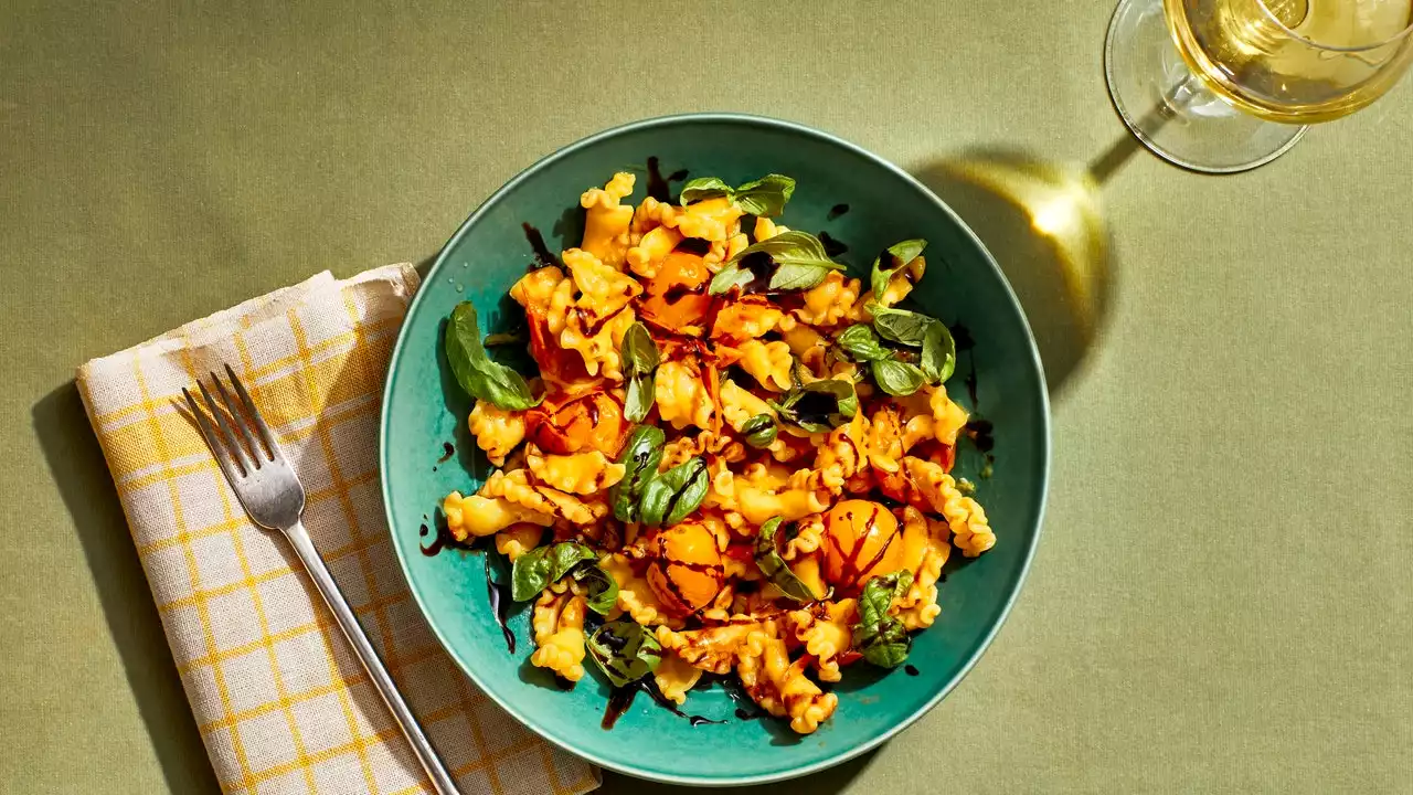 Tangy Balsamic Pasta With Sun Gold Tomatoes