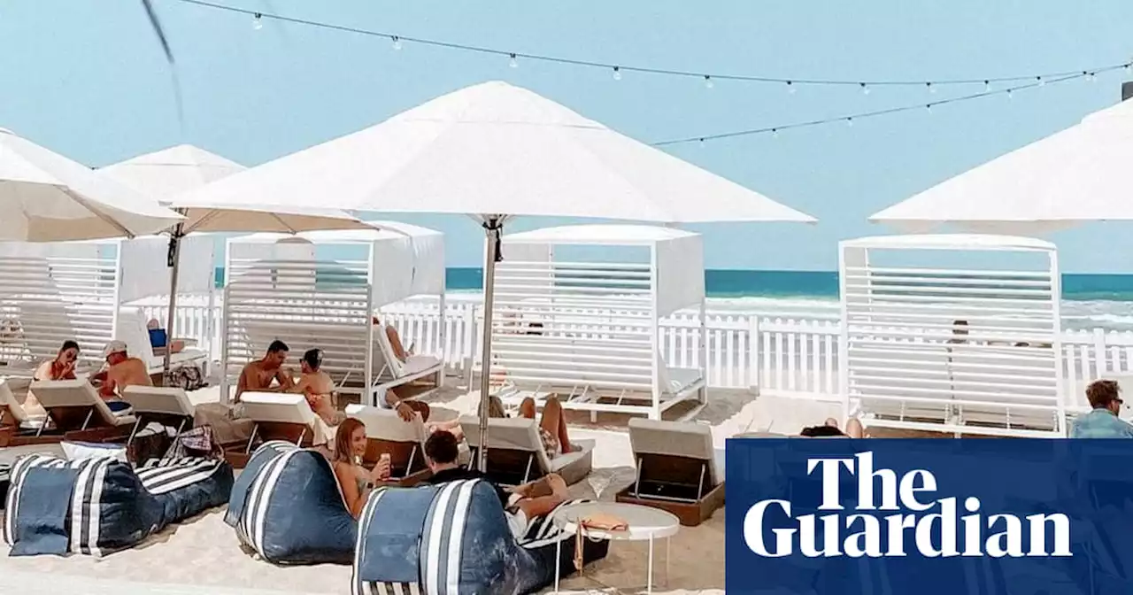 Approval of Gold Coast beach bar sparks new battle over privatisation of public spaces