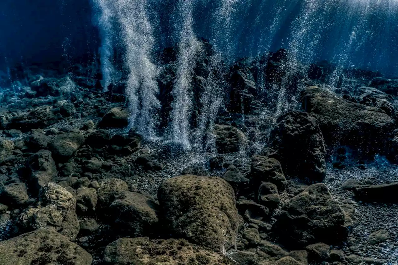 Incredible photos reveal underwater volcanic activity near Sicily