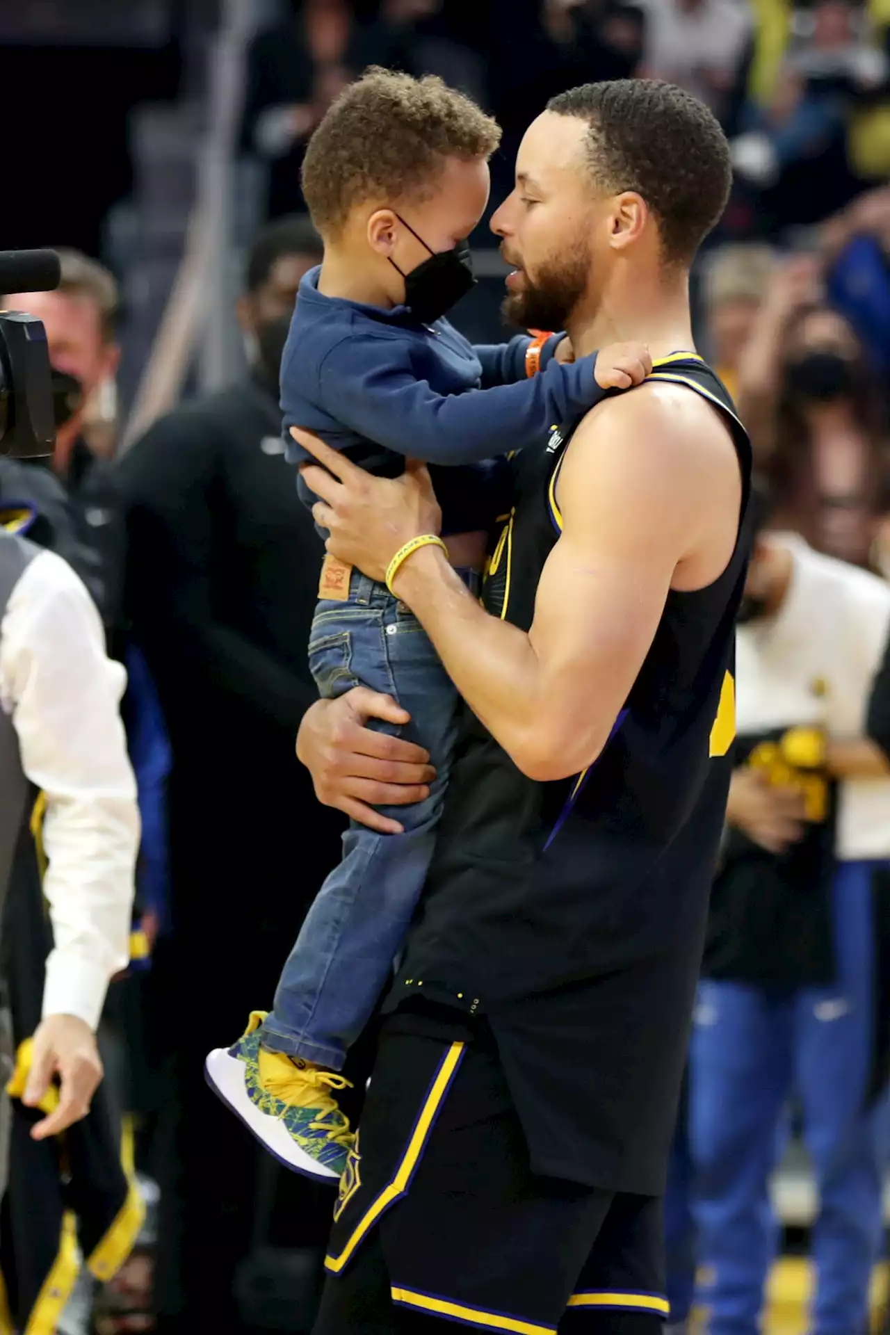 Watch Out NBA, Steph Curry's Son Can Dribble 2 Balls At Once