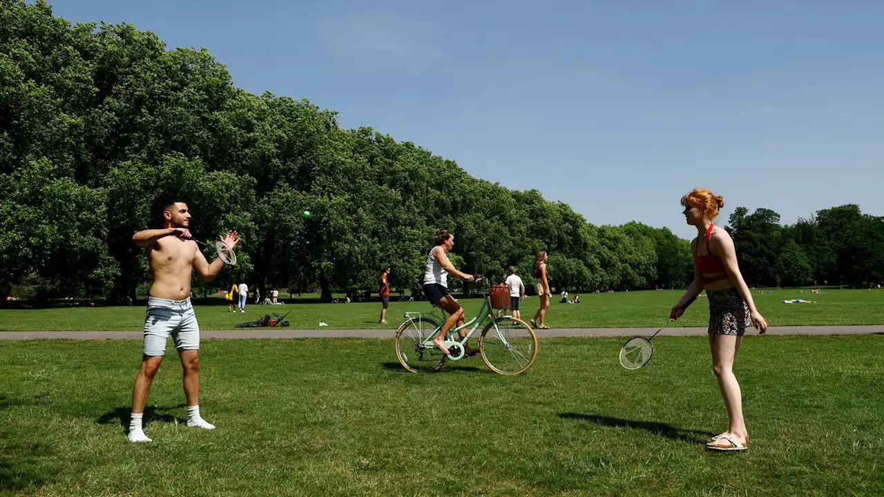 UK weather live: Forecasters suggest when sun will return - as hottest day to give way to rain and plunging temperatures | Weather live