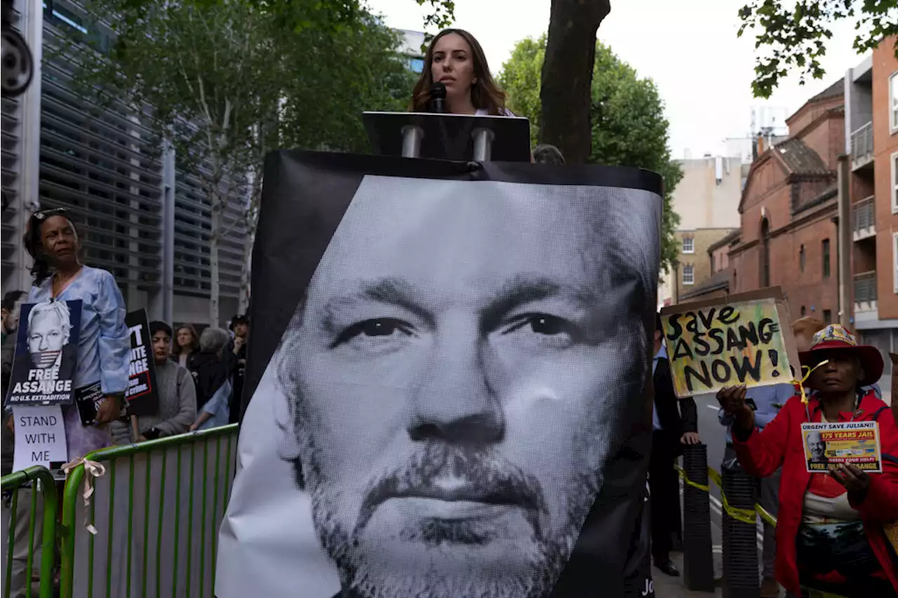 U.K. Government Approves Extradition of Julian Assange to US