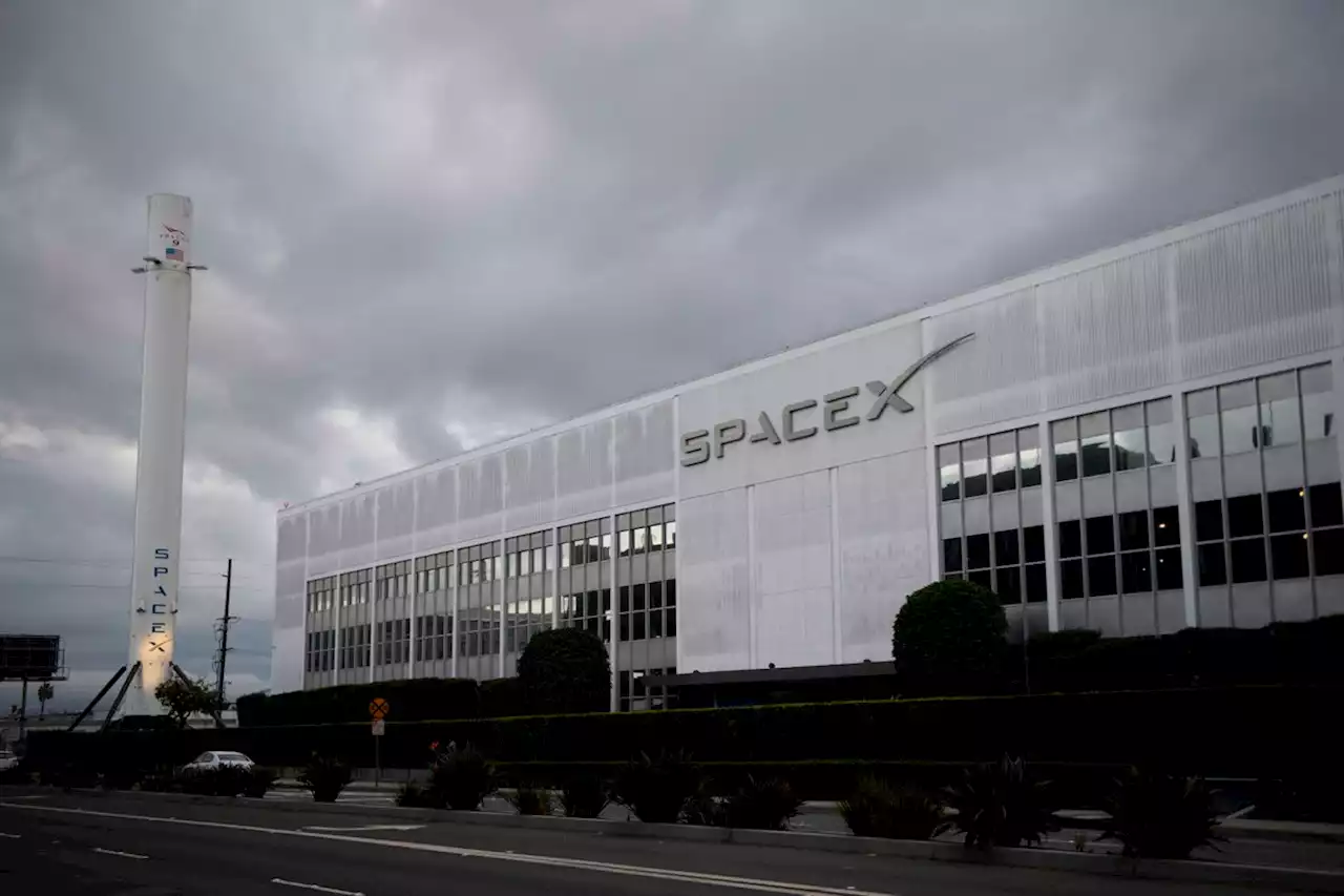 Hundreds of SpaceX employees signed letter denouncing Elon Musk’s behavior