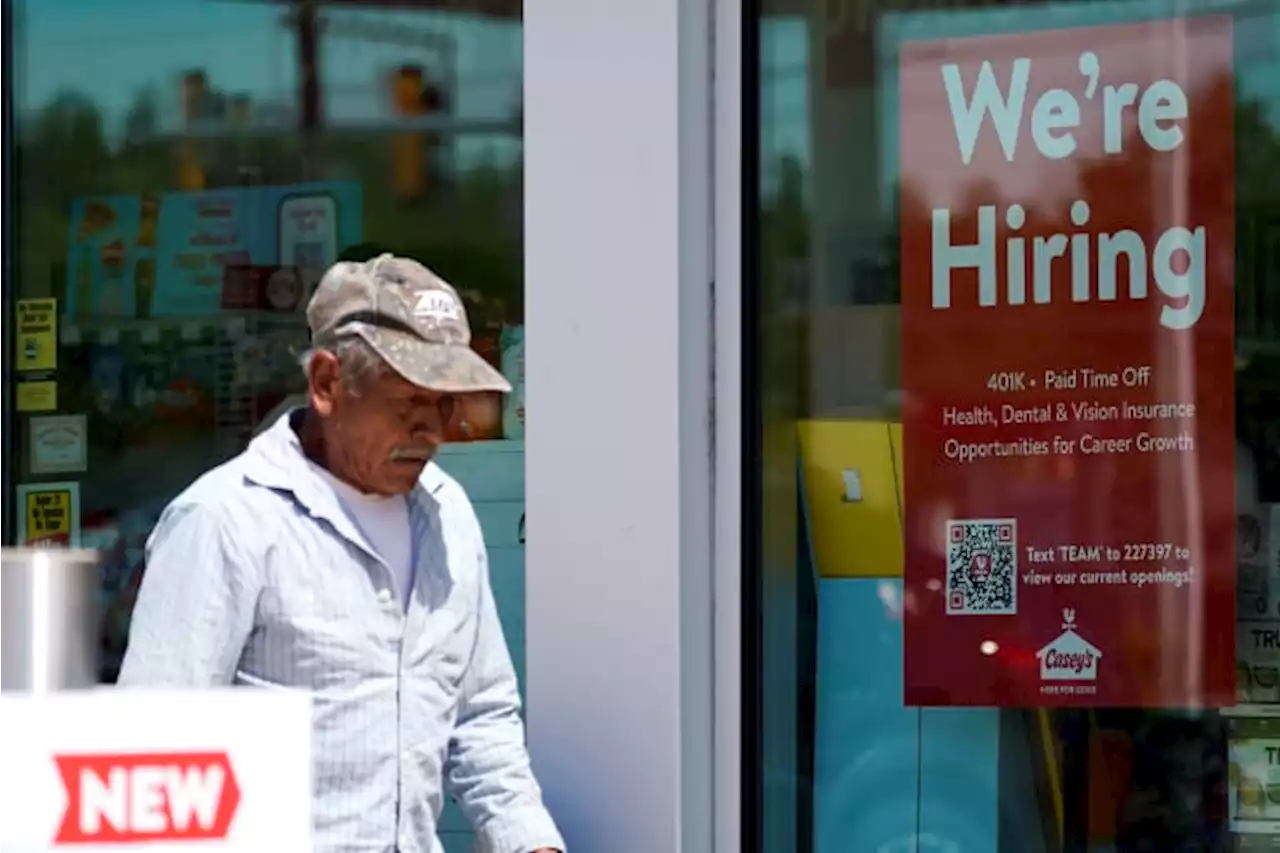 Fewer Americans apply for jobless aid last week