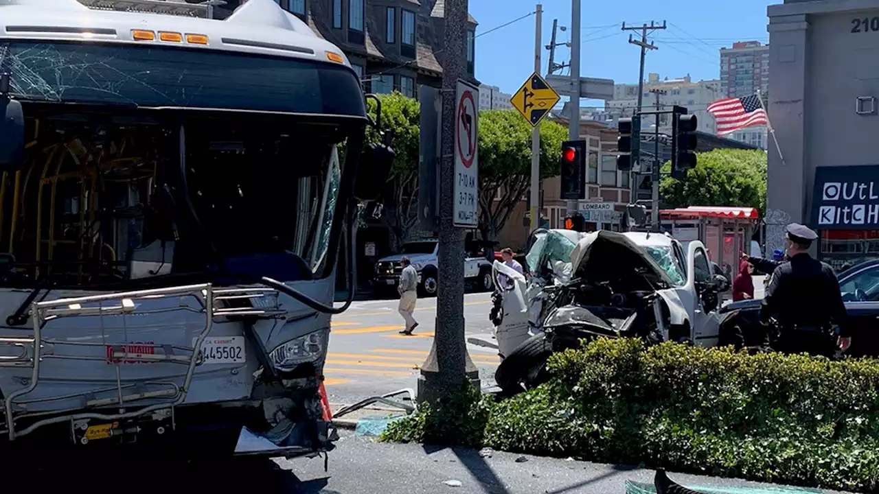 Multiple injured following car and Muni bus crash in SF, police say