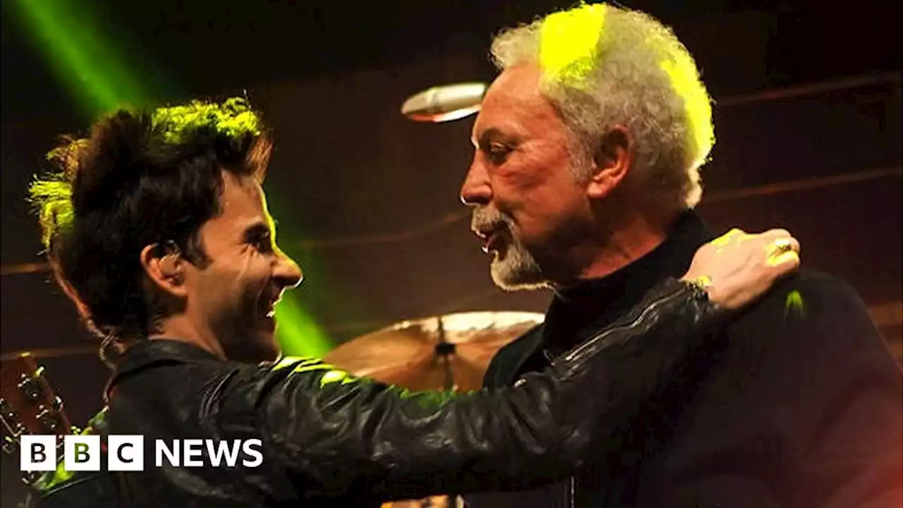 Sir Tom Jones: 'Honour' for Stereophonics to have The Voice judge on bill