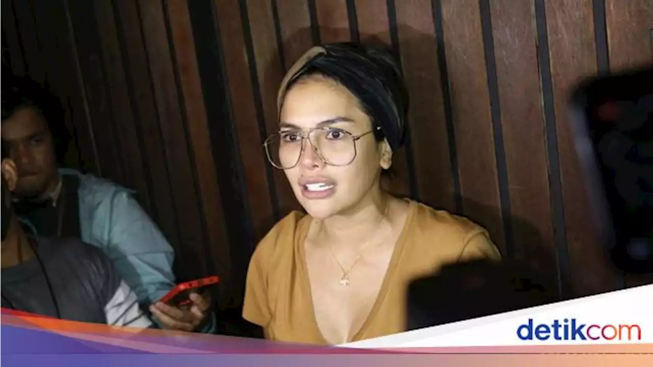 Nikita Mirzani Seharian Kemarin: Disebut Jadi Tersangka hingga Ribut dengan OTK