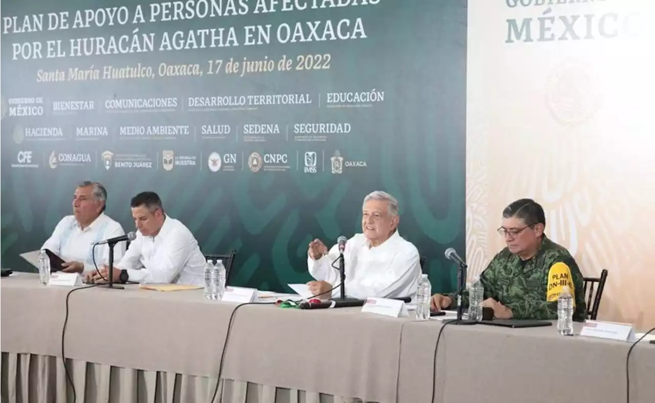 AMLO ordena entrega de apoyos y electrodomésticos a damnificados de 'Agatha' desde el lunes