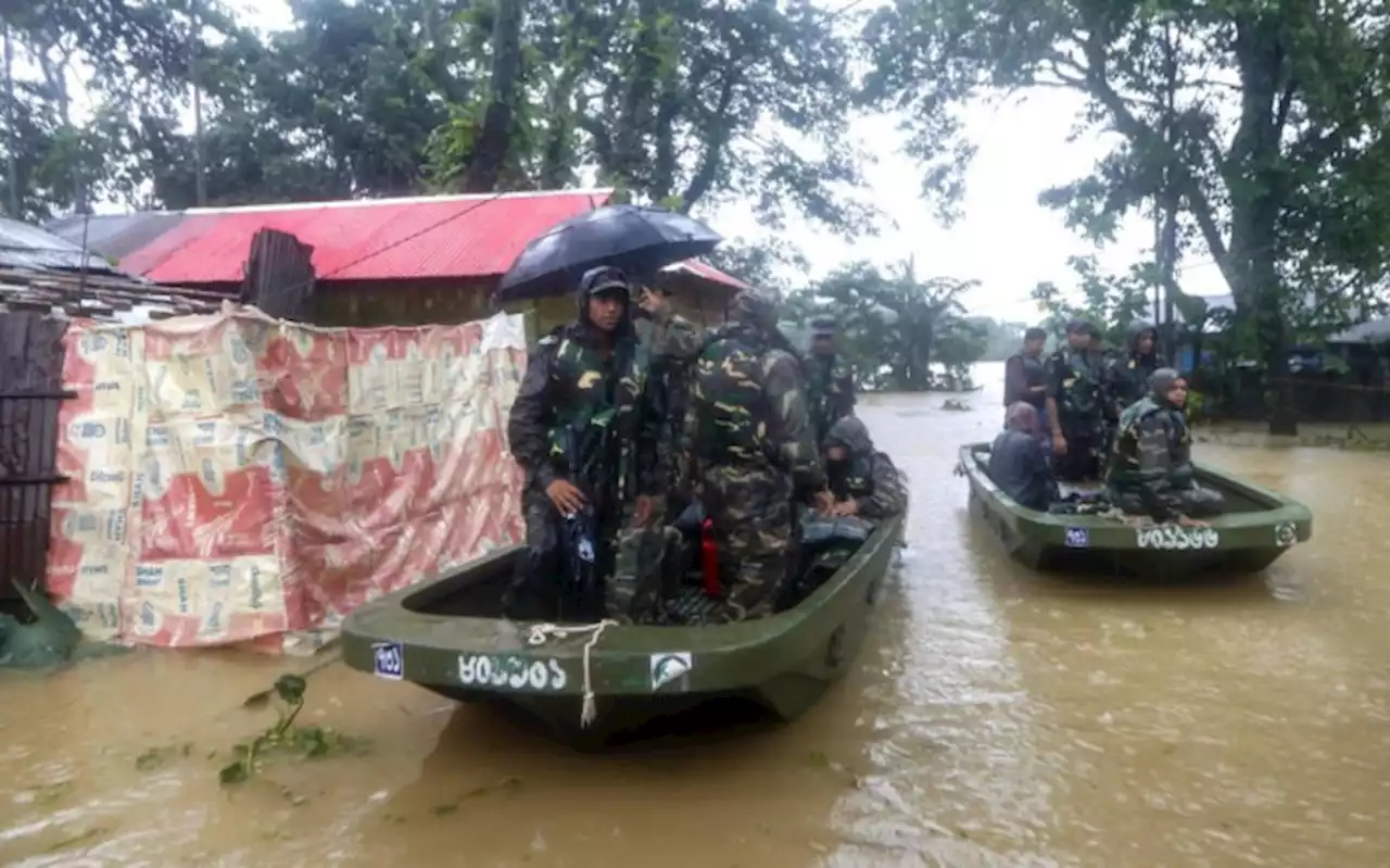 25 dead, four million stranded in Bangladesh floods