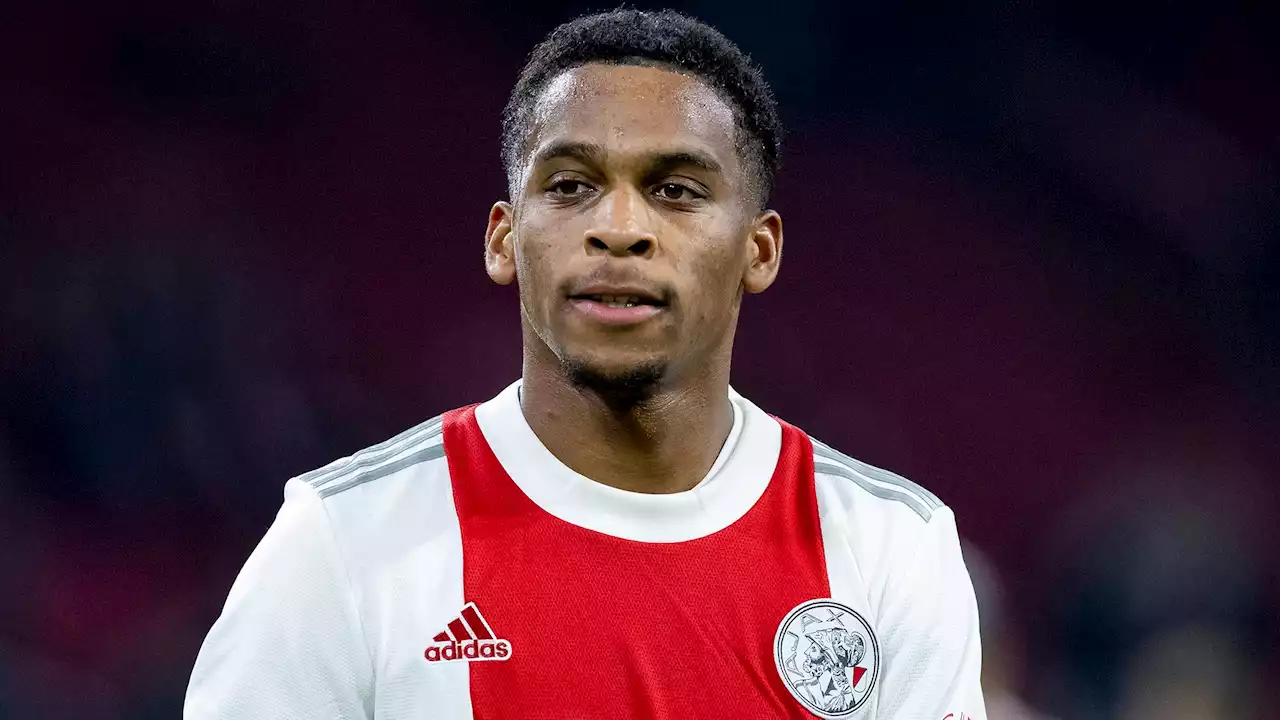 Tak Mau Ambil Risiko, Bek Ajax Jurrien Timber Ogah Gabung Manchester United | Goal.com