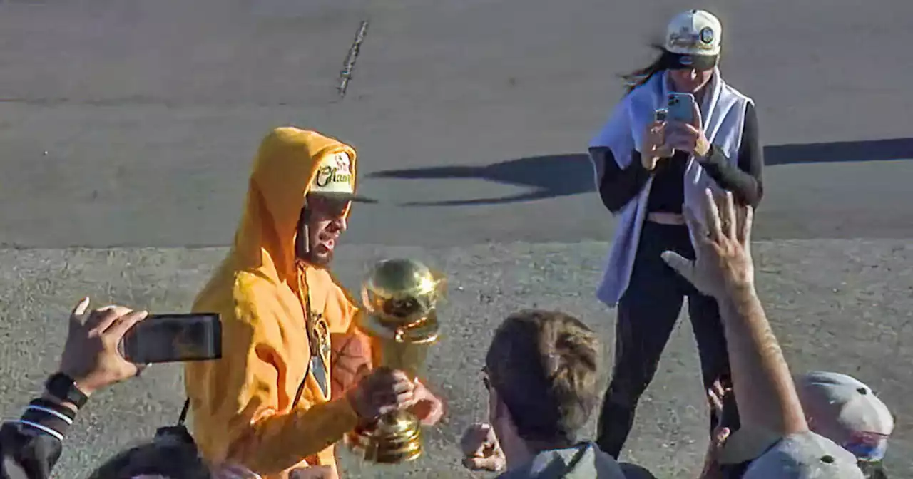 Warriors return to San Francisco with NBA Championship hardware