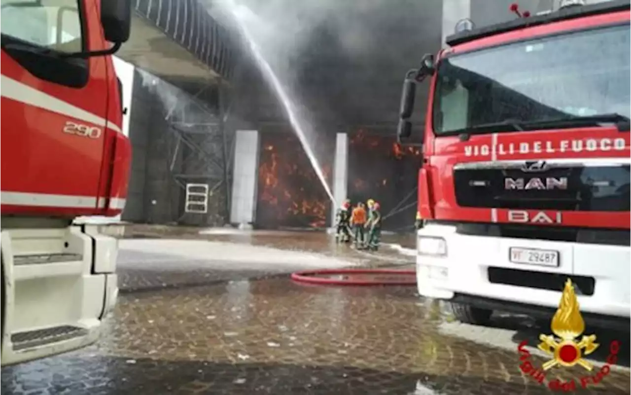 Incendio Malagrotta, vigili del fuoco: 'Salvata Roma da disastro'