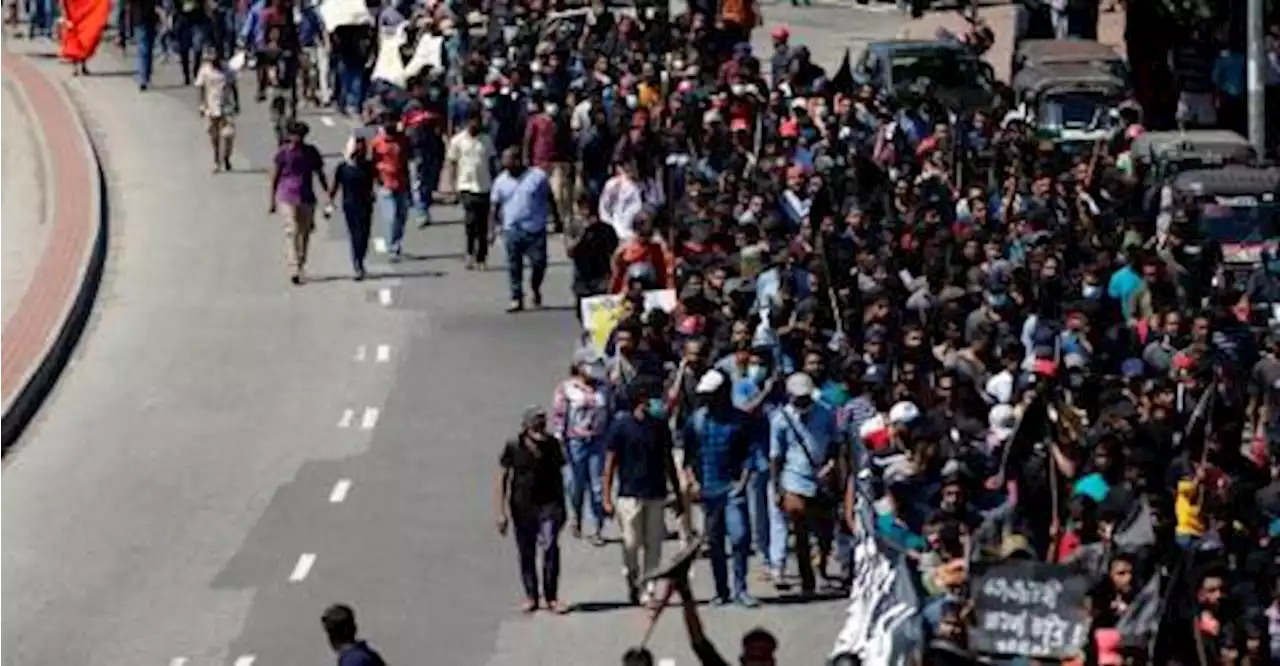 Sri Lanka schools, govt offices to shut as transport grinds to halt