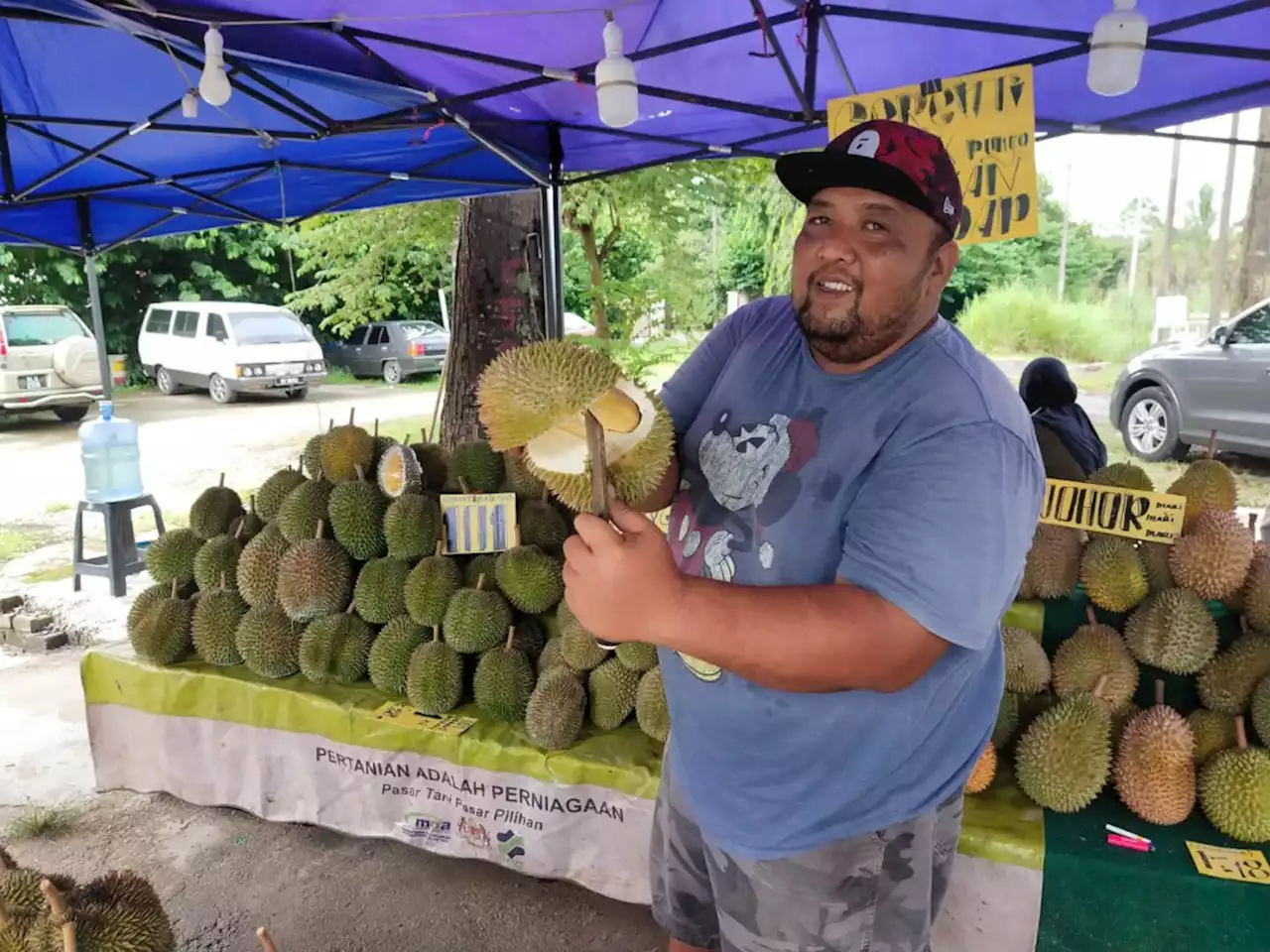 Durian tempatan tetap jadi pilihan