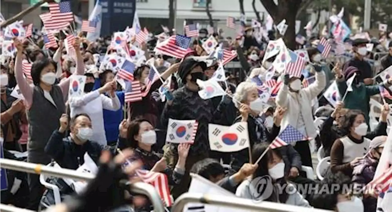 주말 도심 곳곳 집회…용산서는 '돌봄노조 출범' 행진 | 연합뉴스