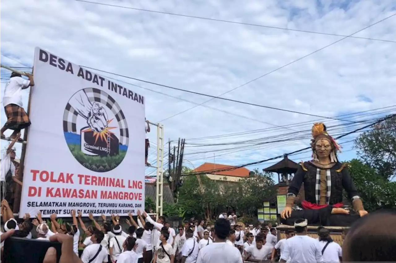 Warga Intaran Bali tolak lokasi Terminal LNG untuk selamatkan mangrove