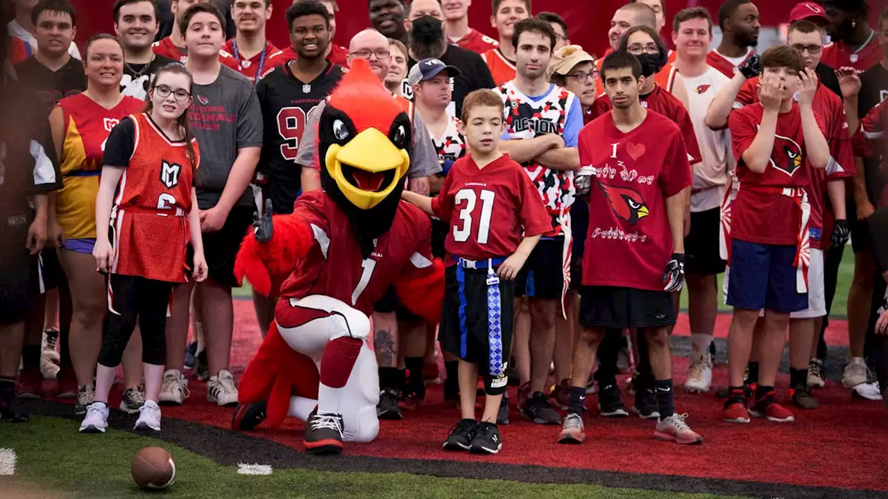 At Mikey's League event, Cardinals players and participants enjoy a morning of football