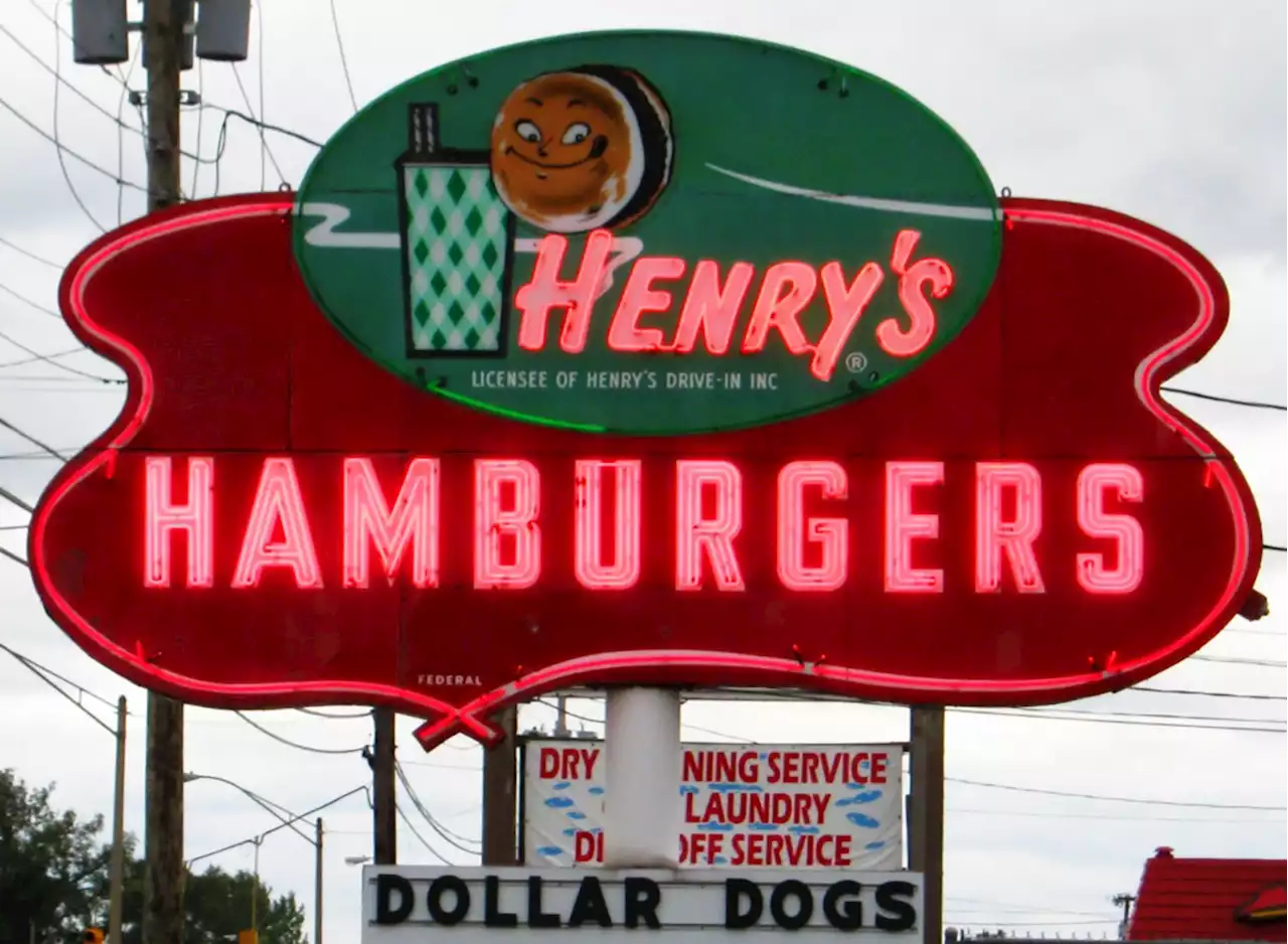 16 Beloved Restaurants Only '70s Kids Will Remember — Eat This Not That