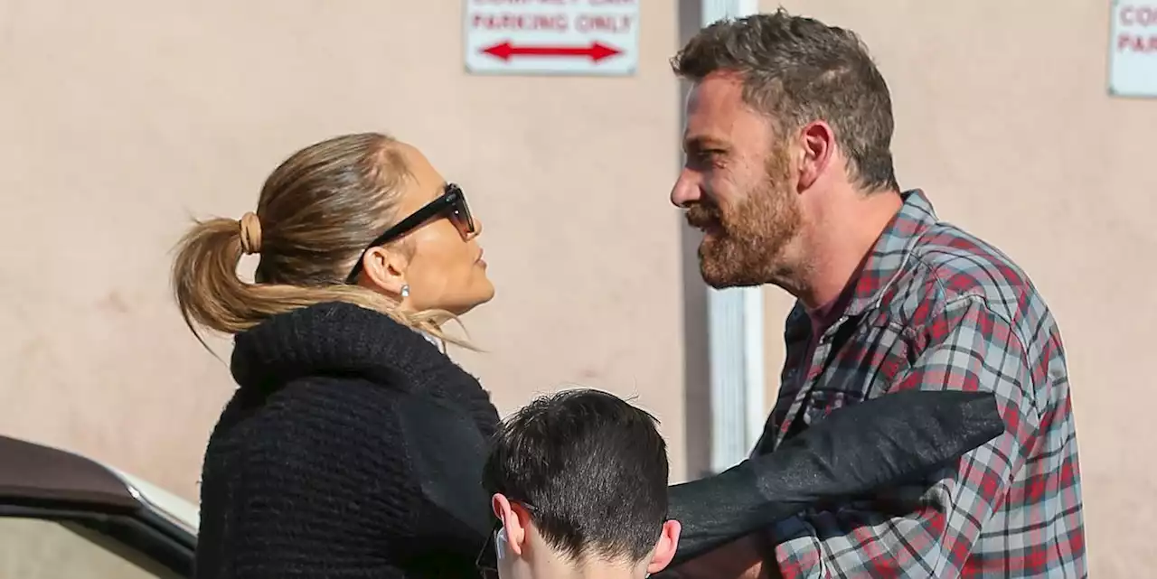 Jennifer Lopez and Ben Affleck Were Photographed Holding Hands On His Movie Set