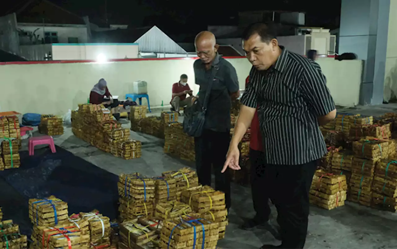 527 Pedagang Masuk Pasar Legi, Jalanan Bebas Oprokan